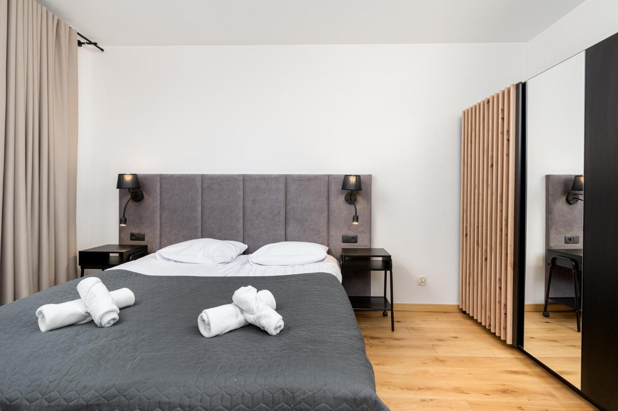 Revesen Premium Apartments Krasków Eksteriør bilde