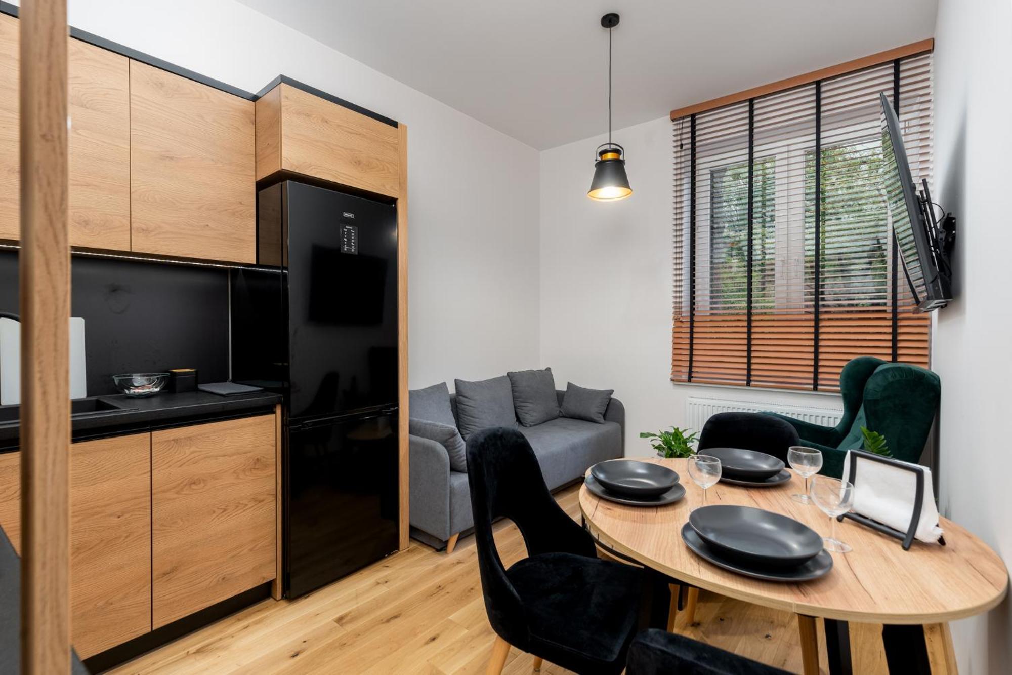 Revesen Premium Apartments Krasków Eksteriør bilde